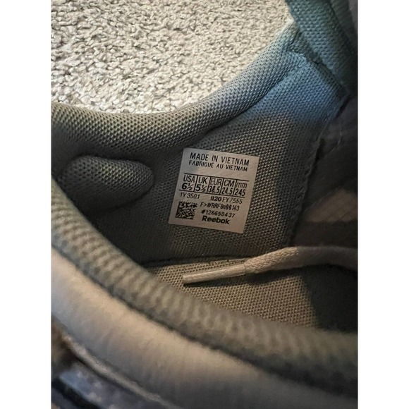 Reebok Womens Classic 1Y3501 Gray/White Running Shoes Sneakers Size 6.5 - Picture 2 of 6